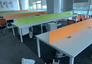 成都全區(qū)大量求購(gòu)文件柜、前臺(tái)、老板桌椅、員工位卡位